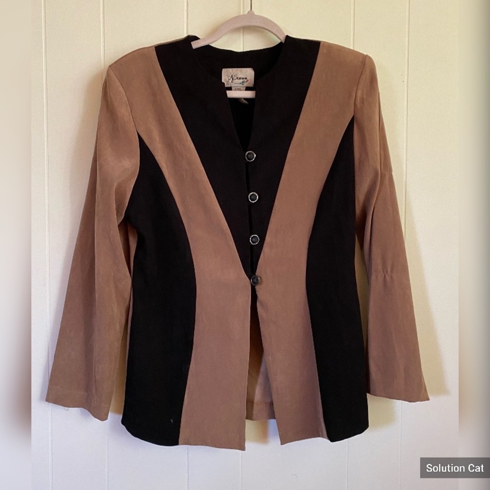 VTG beige and black skirt suit. Size 12. By DJ Summers